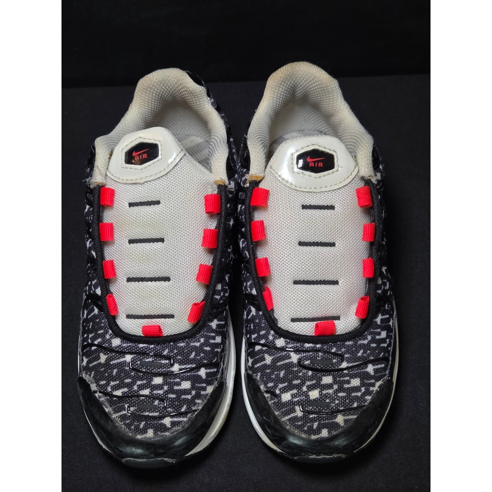 Nike‎ Air Max Plus TN Toddler Shoes Black White Red AT6144 100 Size 12C - Picture 3 of 9